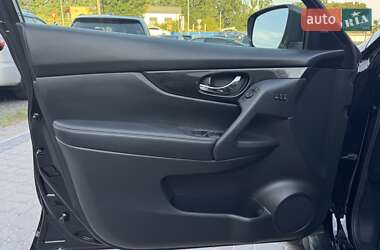 Внедорожник / Кроссовер Nissan Rogue 2016 в 