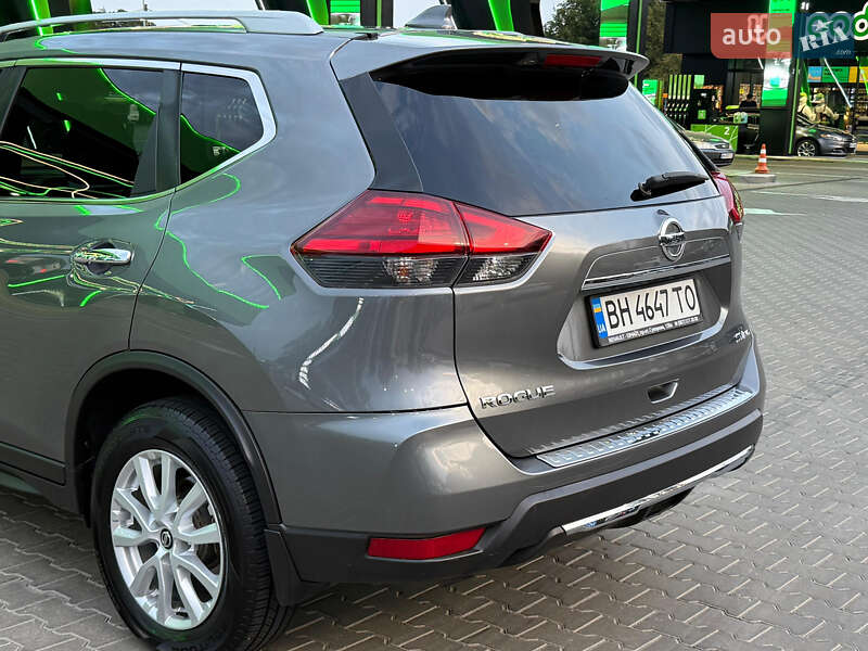 Внедорожник / Кроссовер Nissan Rogue 2017 в Одессе