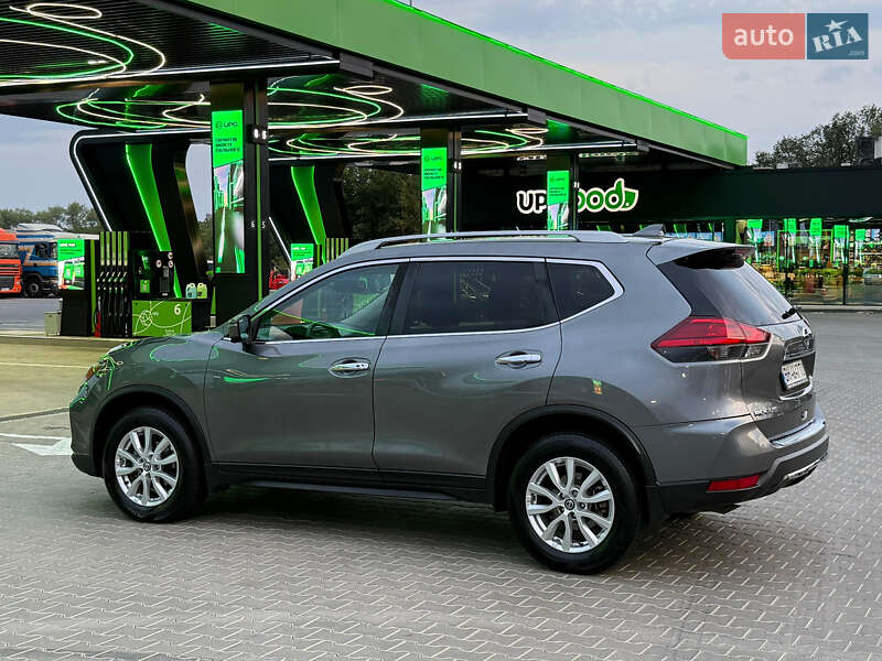 Внедорожник / Кроссовер Nissan Rogue 2017 в Одессе