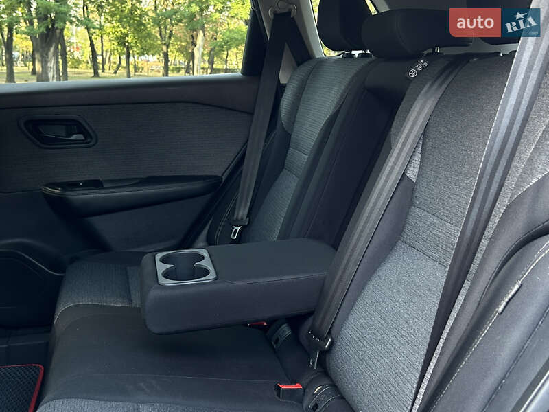 Позашляховик / Кросовер Nissan Rogue 2021 в Миколаєві