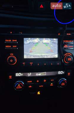 Внедорожник / Кроссовер Nissan Rogue 2017 в Ровно