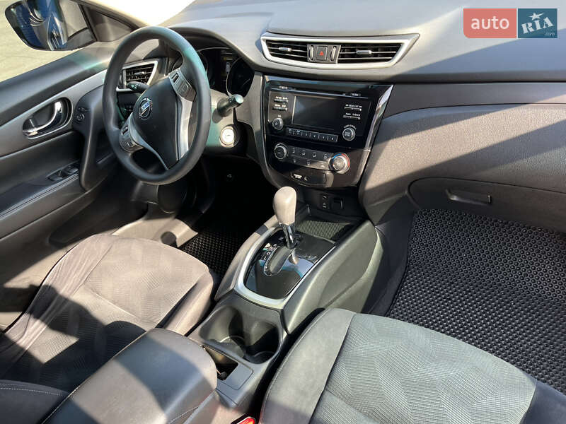 Позашляховик / Кросовер Nissan Rogue 2016 в Чернігові