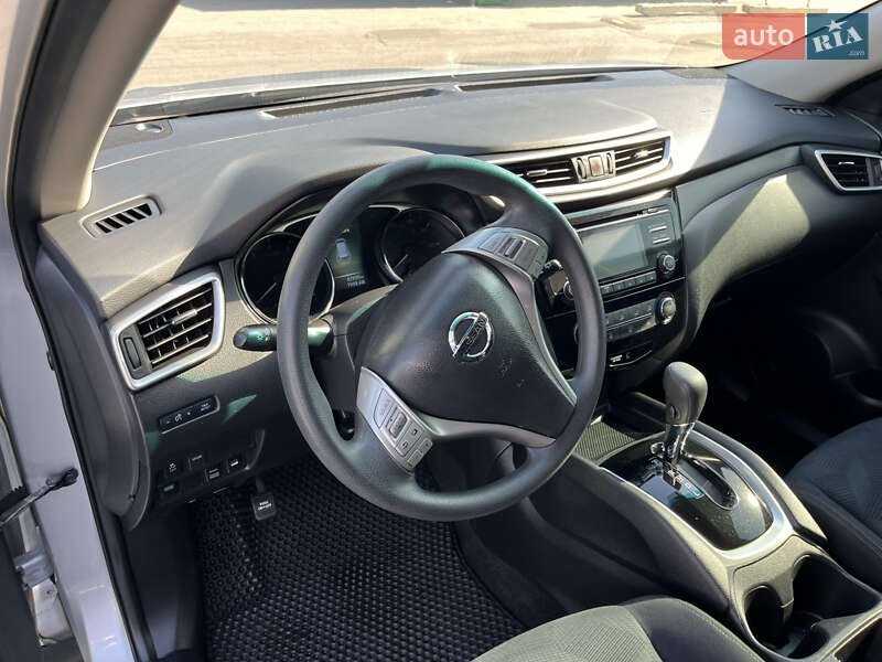 Позашляховик / Кросовер Nissan Rogue 2016 в Чернігові