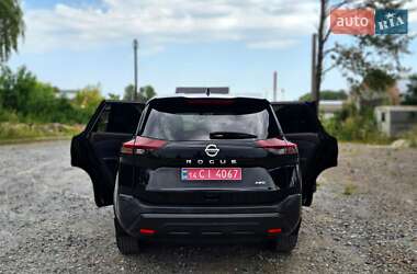 Внедорожник / Кроссовер Nissan Rogue 2021 в 