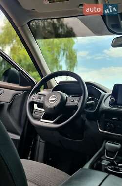 Внедорожник / Кроссовер Nissan Rogue 2021 в 