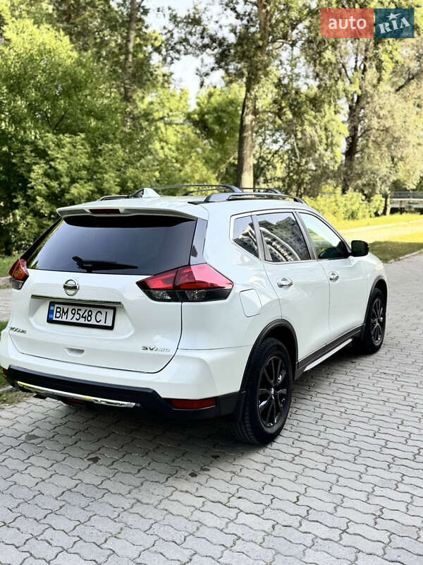 Позашляховик / Кросовер Nissan Rogue 2017 в Сумах