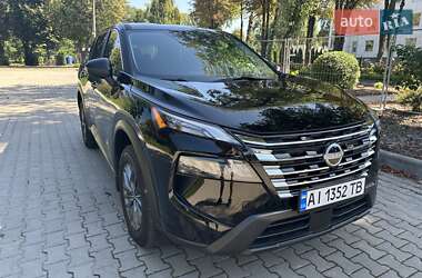 Позашляховик / Кросовер Nissan Rogue 2024 в Києві