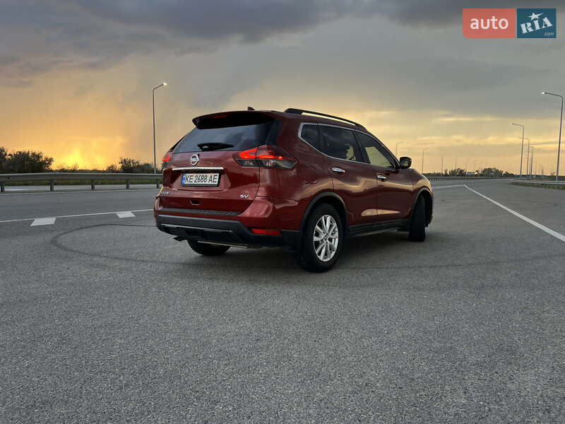 Позашляховик / Кросовер Nissan Rogue 2017 в Дніпрі