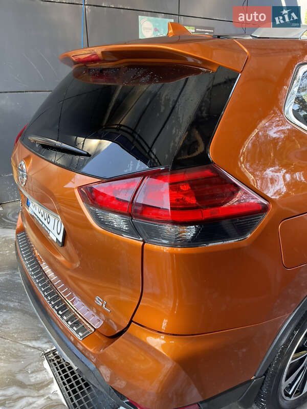 Внедорожник / Кроссовер Nissan Rogue 2017 в Харькове