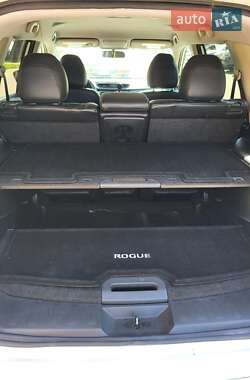 Внедорожник / Кроссовер Nissan Rogue 2017 в Ровно