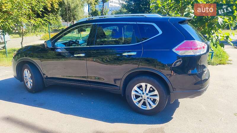 Внедорожник / Кроссовер Nissan Rogue 2015 в Киеве