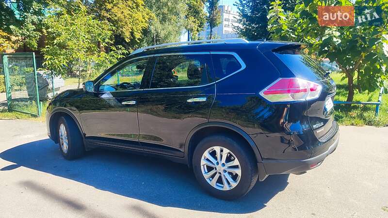 Внедорожник / Кроссовер Nissan Rogue 2015 в Киеве