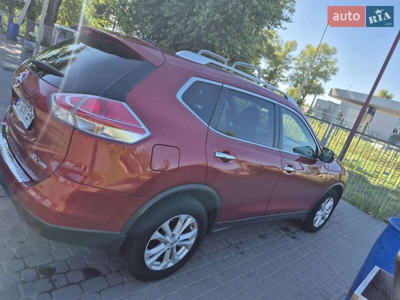 Внедорожник / Кроссовер Nissan Rogue 2015 в Кременчуге