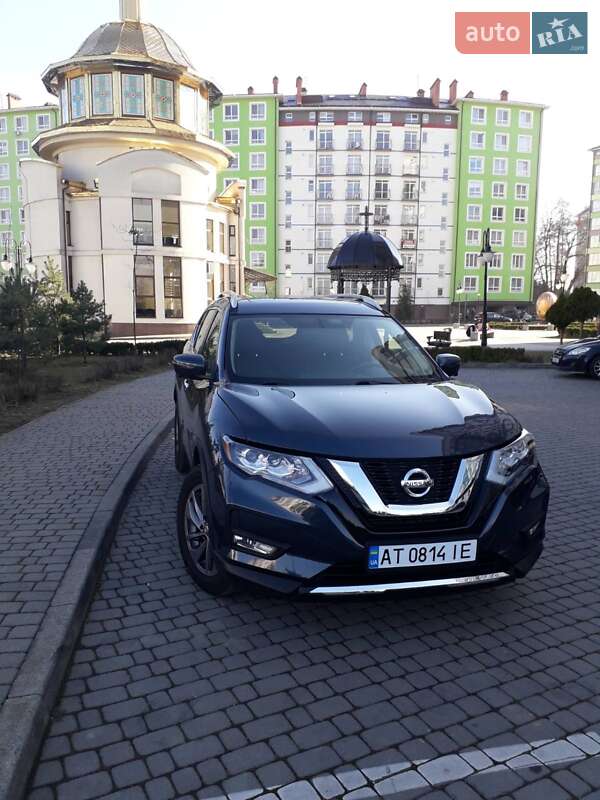 Позашляховик / Кросовер Nissan Rogue 2016 в Івано-Франківську