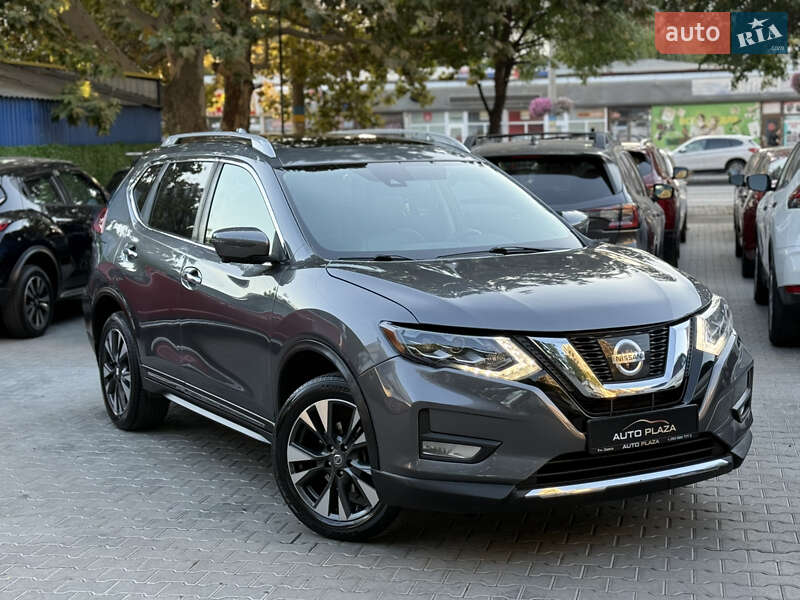 Внедорожник / Кроссовер Nissan Rogue 2017 в Одессе