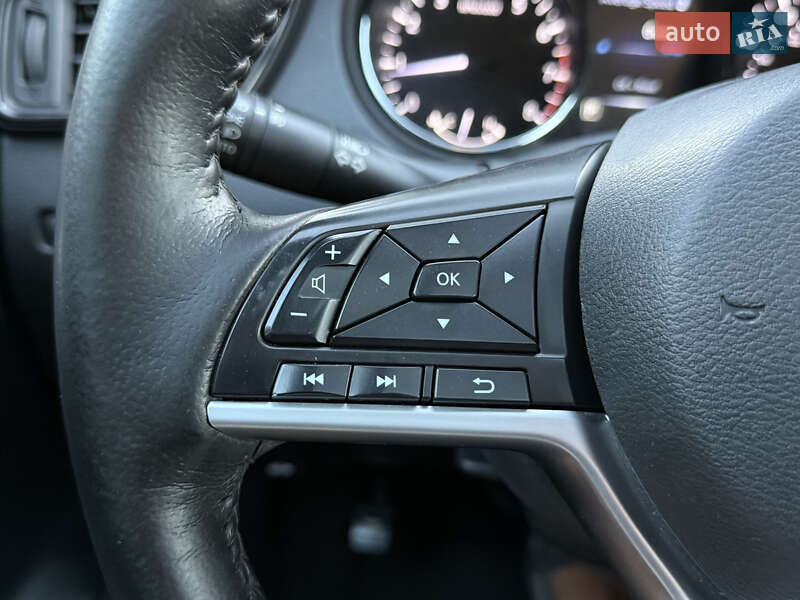 Внедорожник / Кроссовер Nissan Rogue 2017 в Одессе