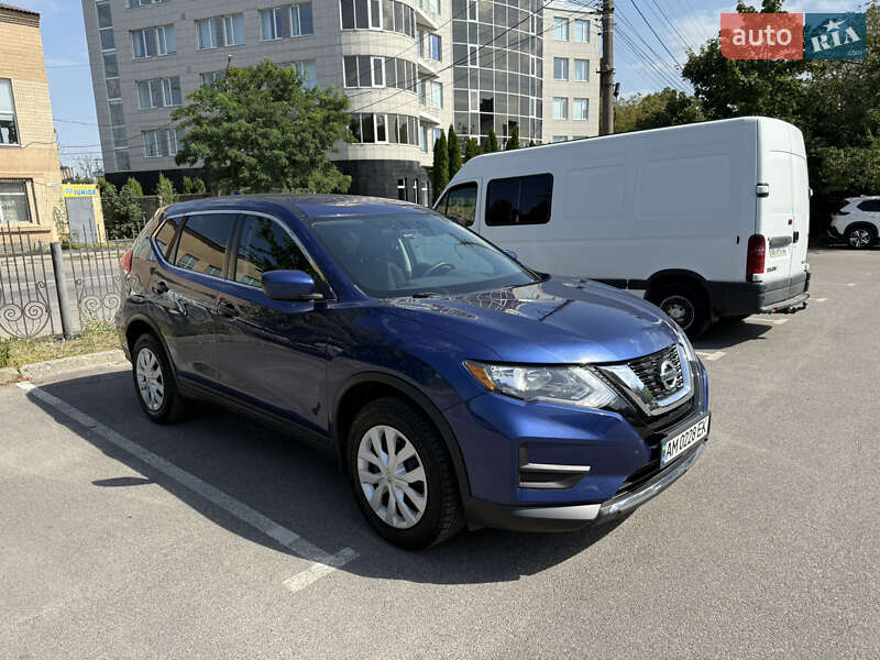 Позашляховик / Кросовер Nissan Rogue 2017 в Вінниці