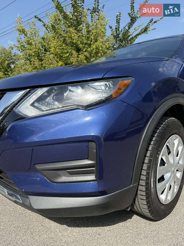 Позашляховик / Кросовер Nissan Rogue 2017 в Вінниці