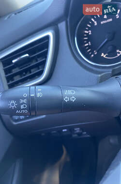 Внедорожник / Кроссовер Nissan Rogue 2014 в Львове