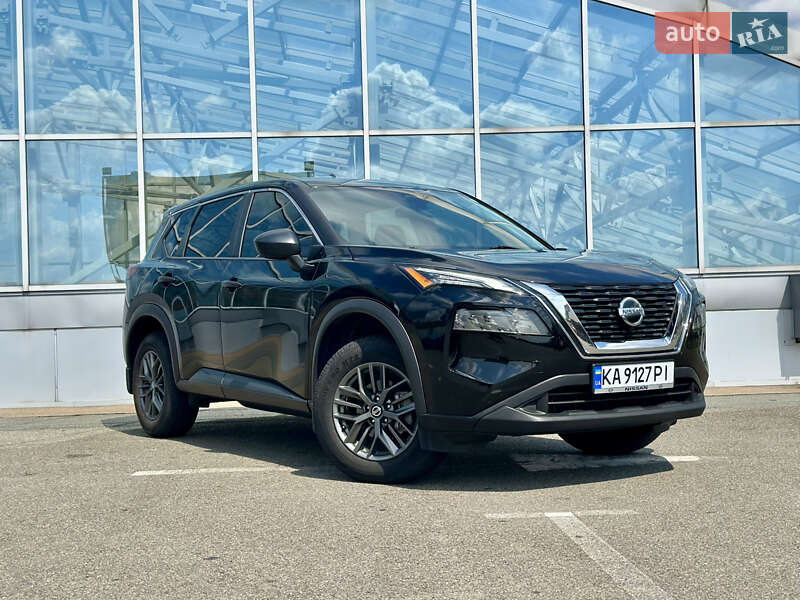 Внедорожник / Кроссовер Nissan Rogue 2021 в Киеве