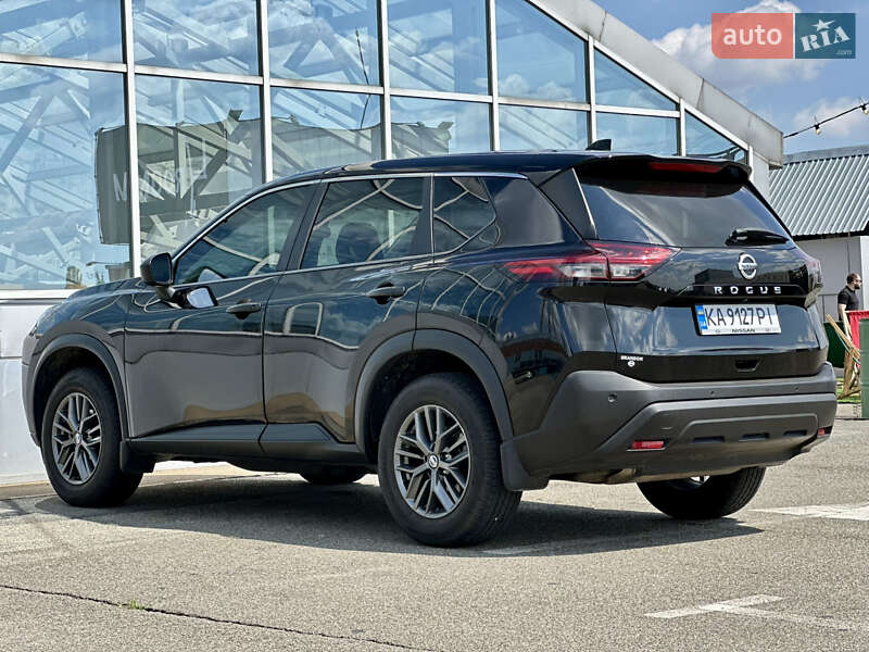 Внедорожник / Кроссовер Nissan Rogue 2021 в Киеве