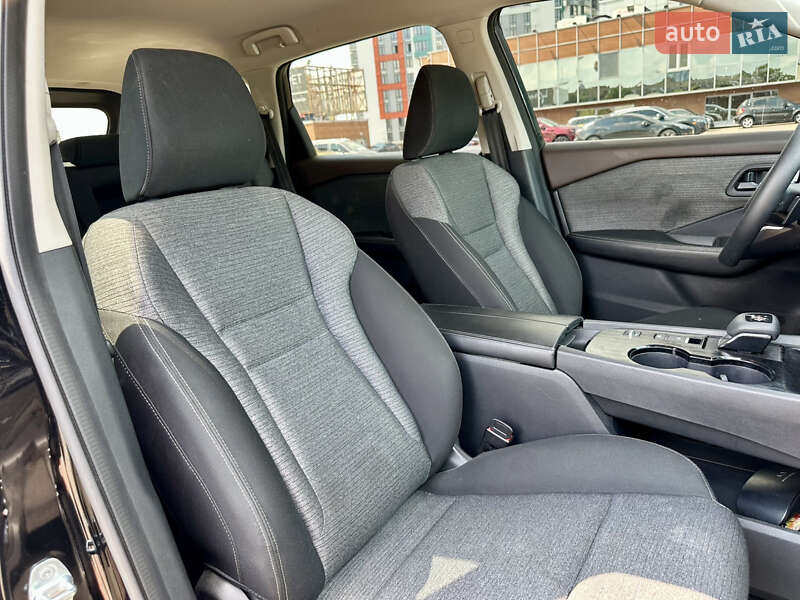 Внедорожник / Кроссовер Nissan Rogue 2021 в Киеве