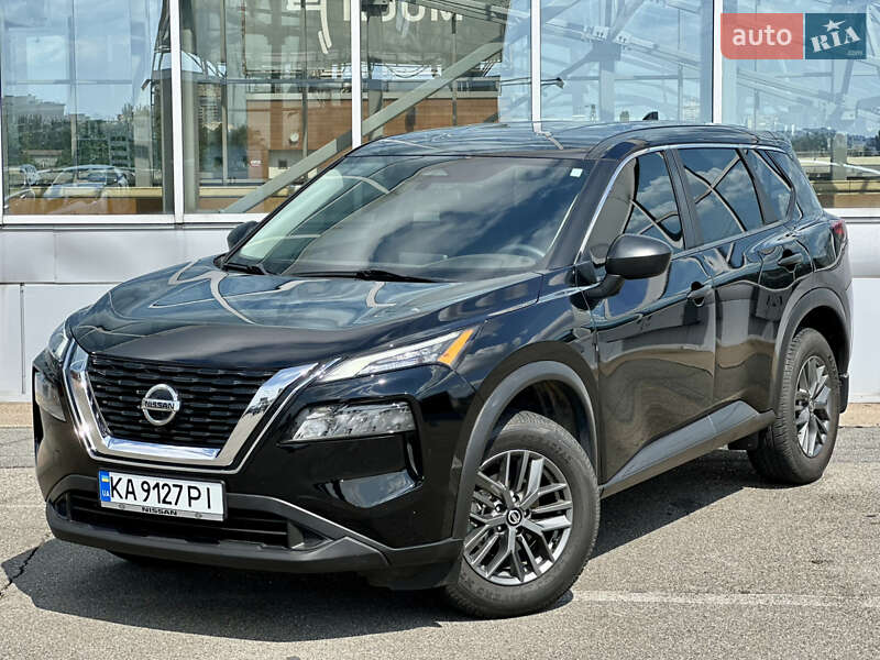 Внедорожник / Кроссовер Nissan Rogue 2021 в Киеве