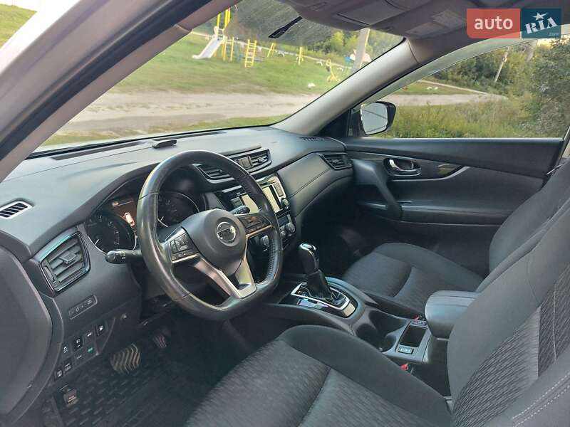 Внедорожник / Кроссовер Nissan Rogue 2018 в Харькове