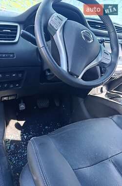Внедорожник / Кроссовер Nissan Rogue 2016 в Львове