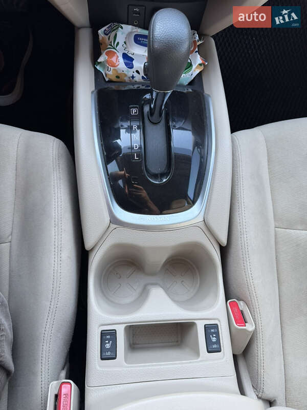 Внедорожник / Кроссовер Nissan Rogue 2016 в Броварах