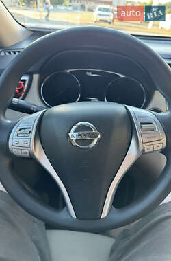 Внедорожник / Кроссовер Nissan Rogue 2016 в Броварах