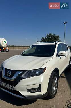 Внедорожник / Кроссовер Nissan Rogue 2015 в 