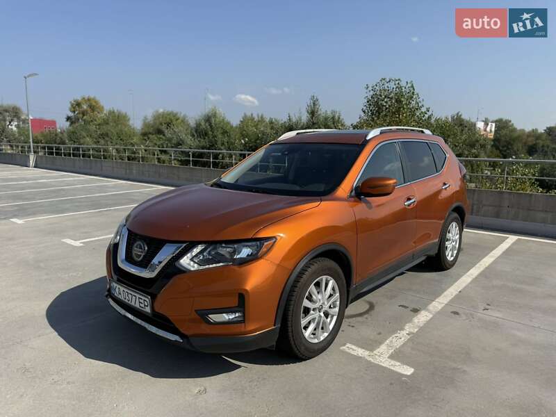 Позашляховик / Кросовер Nissan Rogue 2019 в 