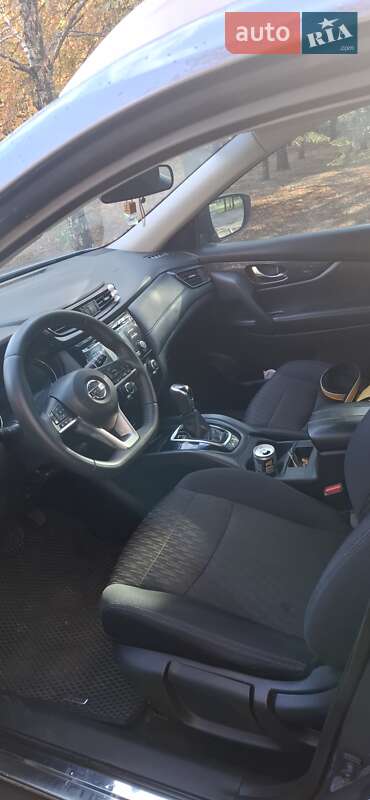 Позашляховик / Кросовер Nissan Rogue 2016 в Кривому Розі