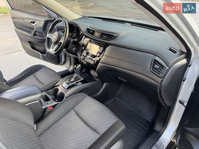 Внедорожник / Кроссовер Nissan Rogue 2019 в Днепре