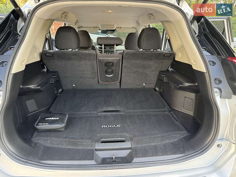 Внедорожник / Кроссовер Nissan Rogue 2019 в Днепре
