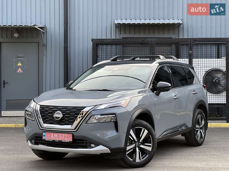 Внедорожник / Кроссовер Nissan Rogue 2023 в Ужгороде