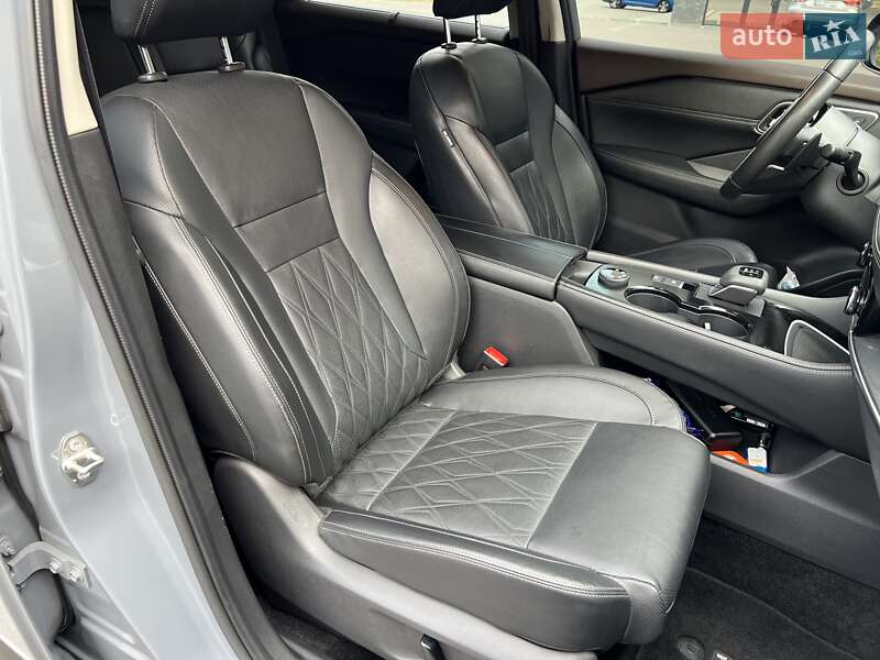 Внедорожник / Кроссовер Nissan Rogue 2023 в Ужгороде