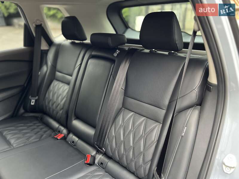 Внедорожник / Кроссовер Nissan Rogue 2023 в Ужгороде