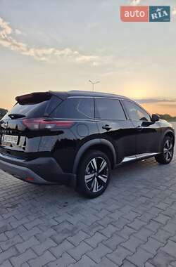 Внедорожник / Кроссовер Nissan Rogue 2021 в 