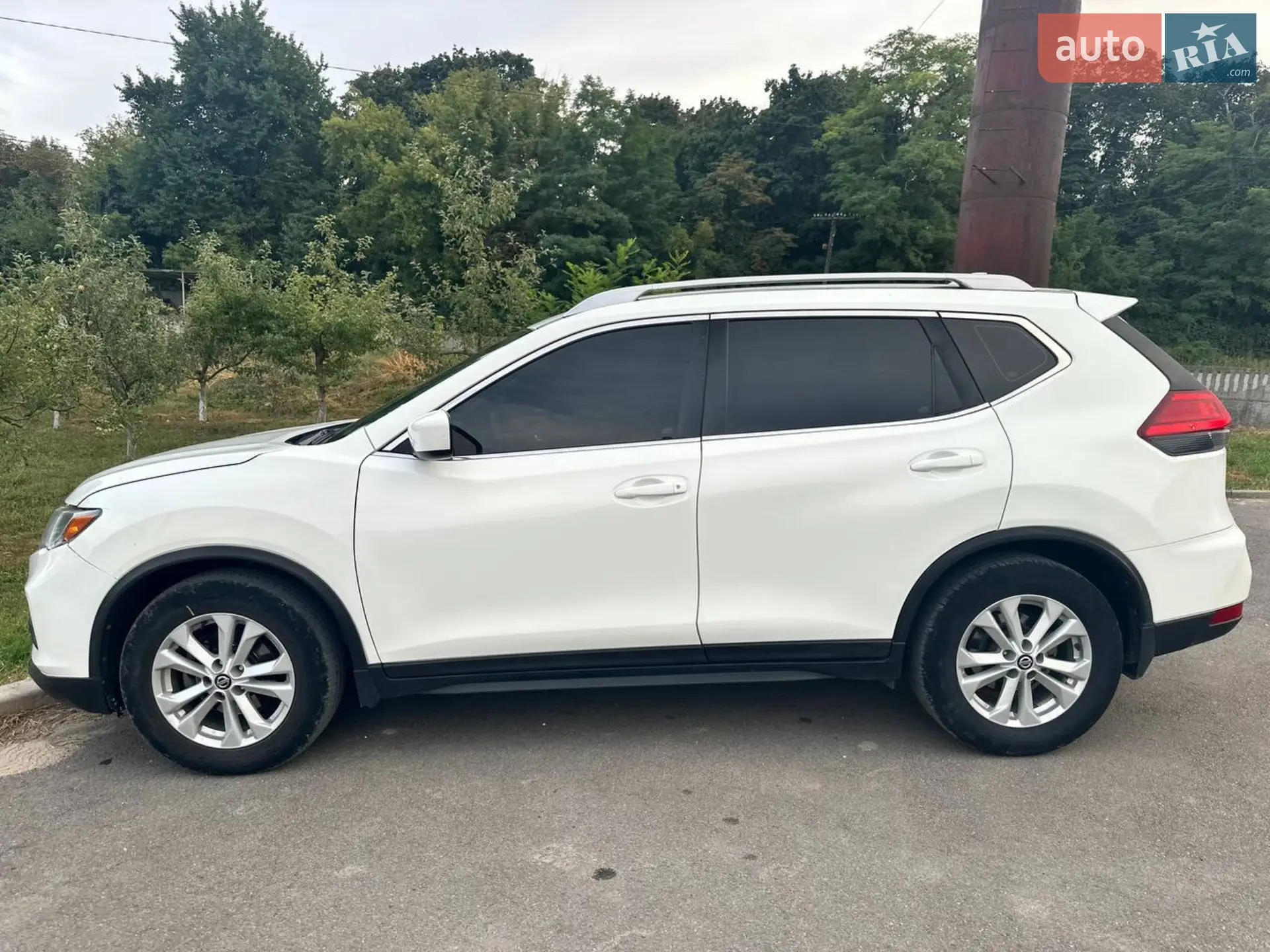 2017 Nissan Rogue - фото 1