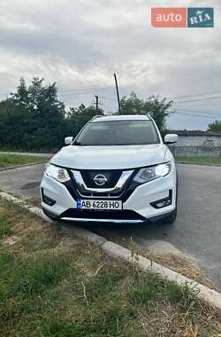 Позашляховик / Кросовер Nissan Rogue 2017 в Городківці