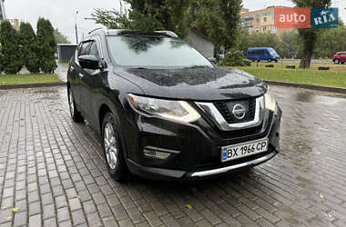 Внедорожник / Кроссовер Nissan Rogue 2017 в Каменец-Подольском