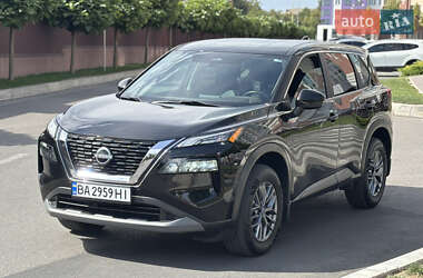 Позашляховик / Кросовер Nissan Rogue 2022 в Умані