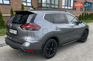 Внедорожник / Кроссовер Nissan Rogue 2018 в 