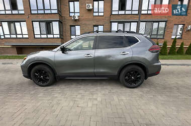 Внедорожник / Кроссовер Nissan Rogue 2018 в 