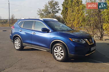 Внедорожник / Кроссовер Nissan Rogue 2017 в Харькове