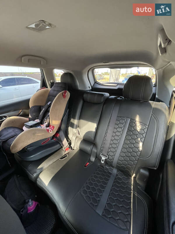 Внедорожник / Кроссовер Nissan Rogue 2016 в Одессе