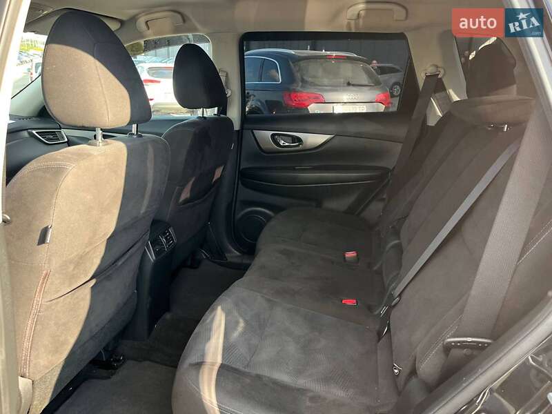 Внедорожник / Кроссовер Nissan Rogue 2015 в Львове