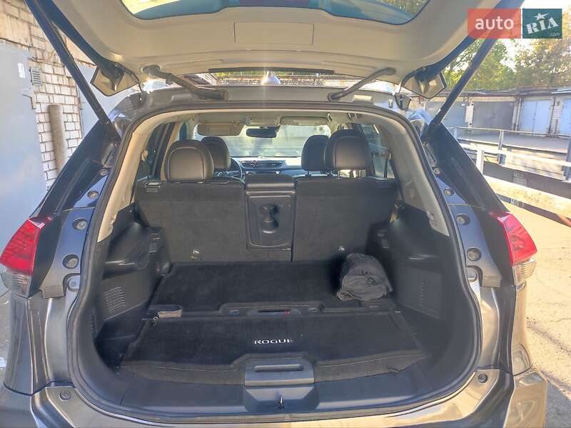 Внедорожник / Кроссовер Nissan Rogue 2017 в Днепре